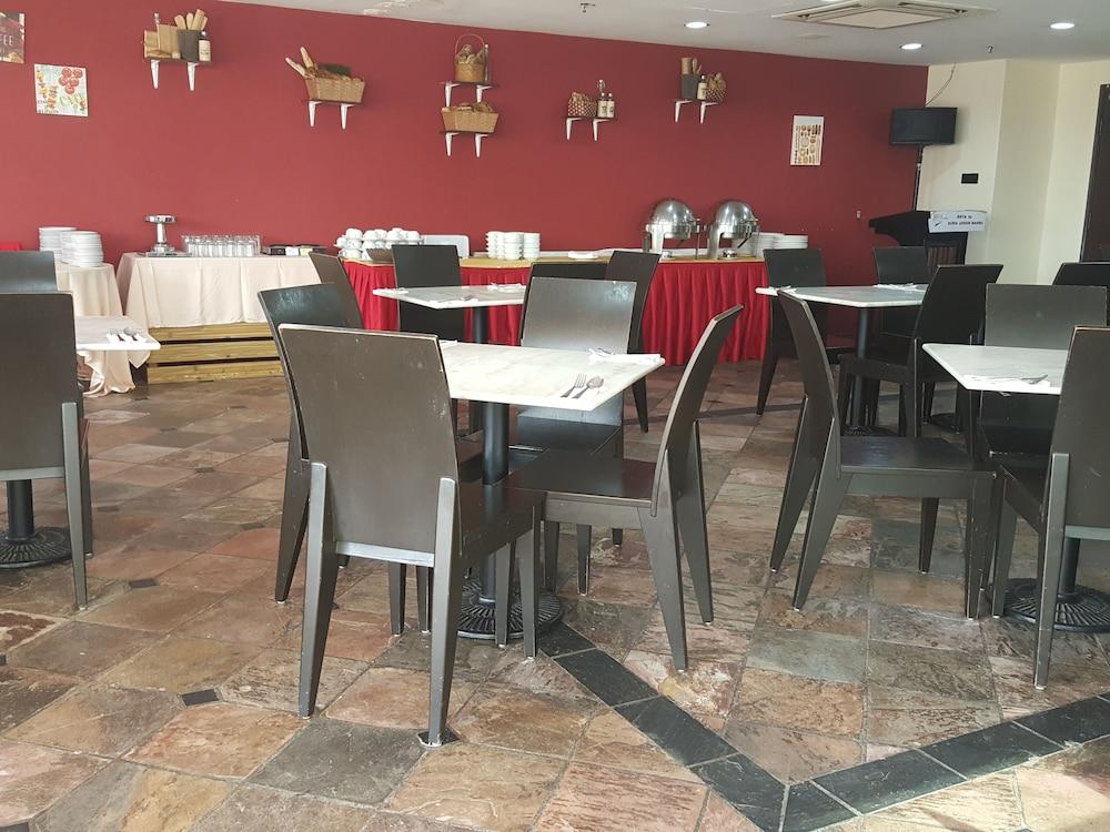 Erya By Suria Johor Bahru Hotel Exterior foto