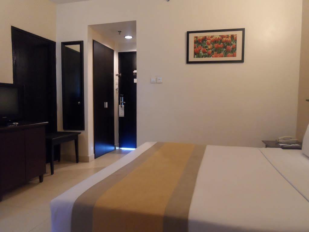 Erya By Suria Johor Bahru Hotel Exterior foto